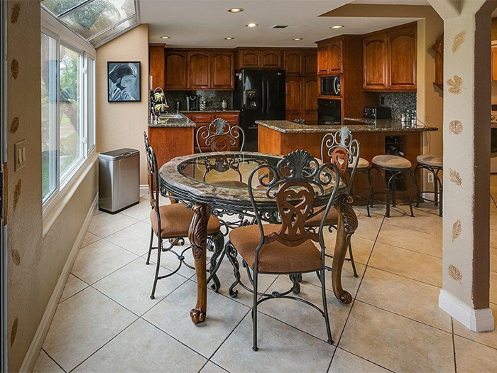 DL-Chula-Vista-Kitchen-Remodel-Before-(4)